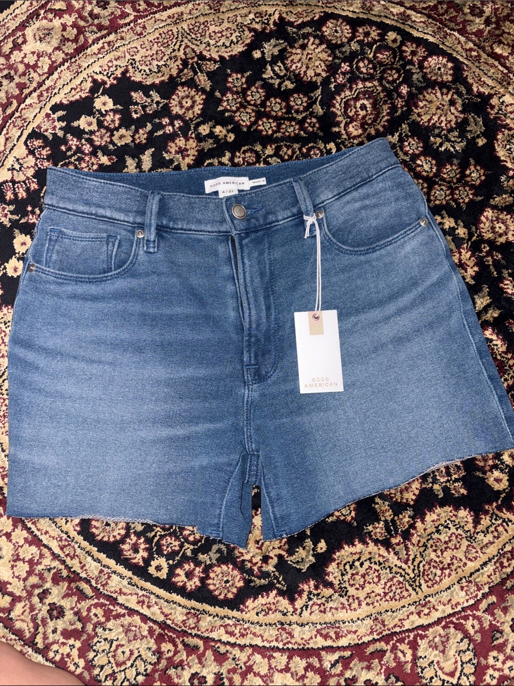 Good American Denim Shorts, size 4/27. NWT